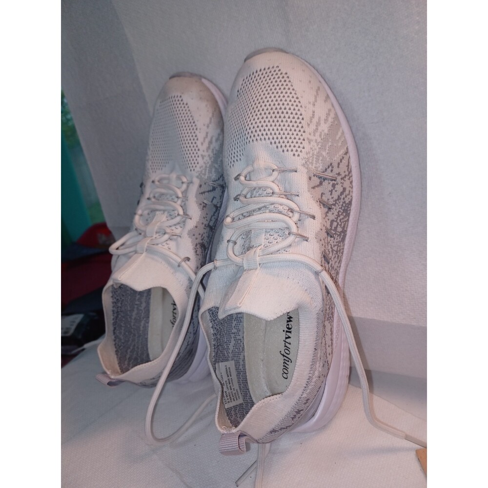 Comfort View Tennis Shoes wore a few times but Not for me size 10 wide